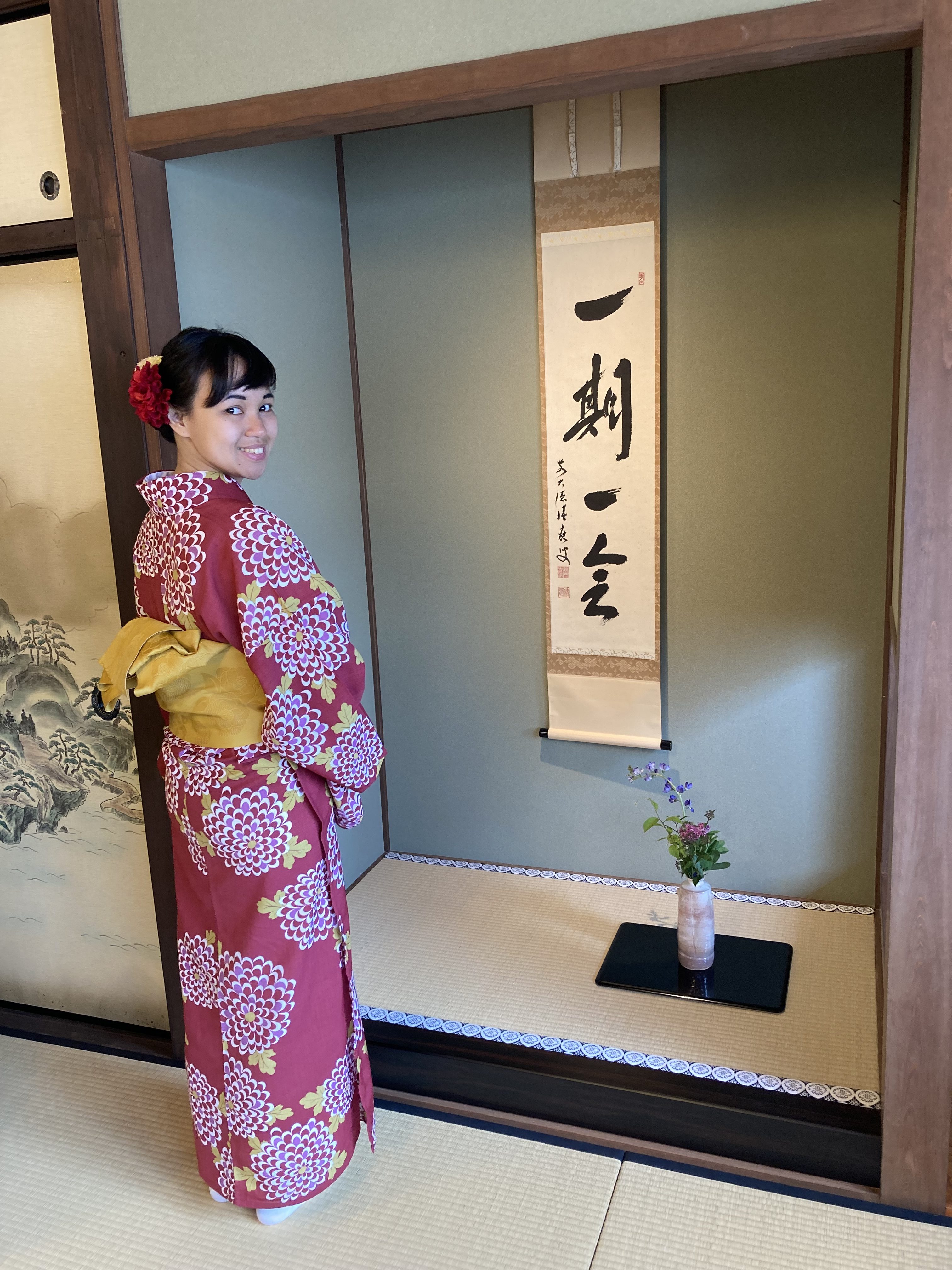 Should I Rent a Kimono or Book a Kimono Traditional Tea Ceremony? (Japan)