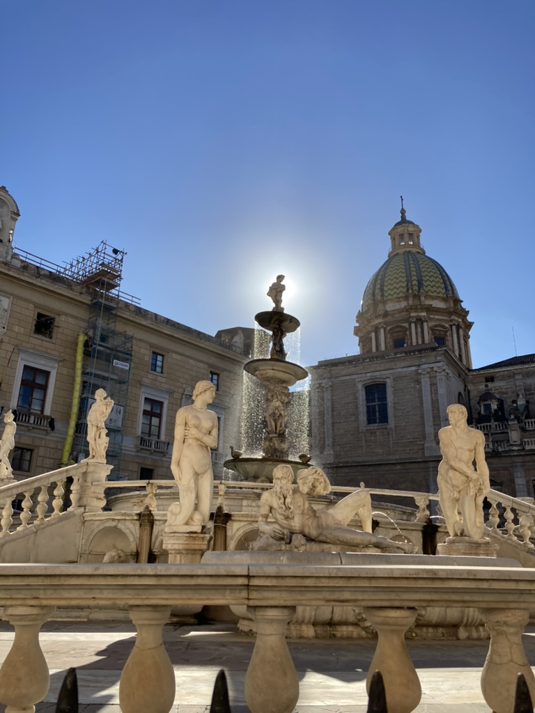 Visiting Fontana Pretoria & Quattro Canti & History (Palermo, Italy)